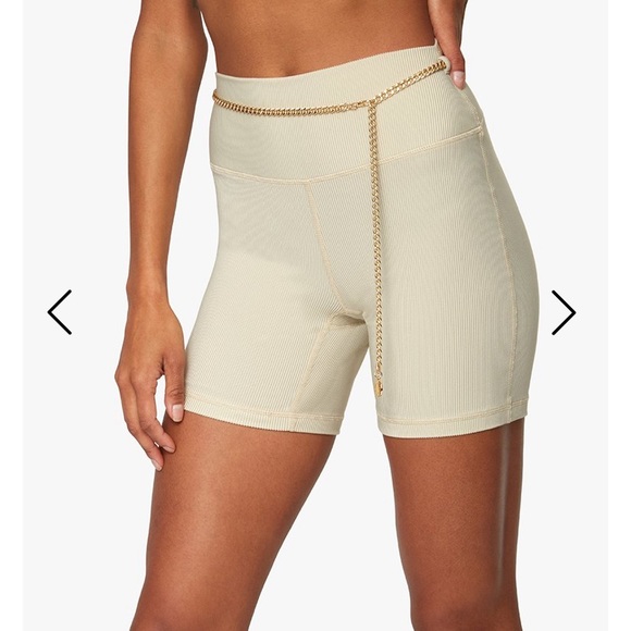 We Wore What Chain Biker Shorts Khaki - Picture 4 of 4